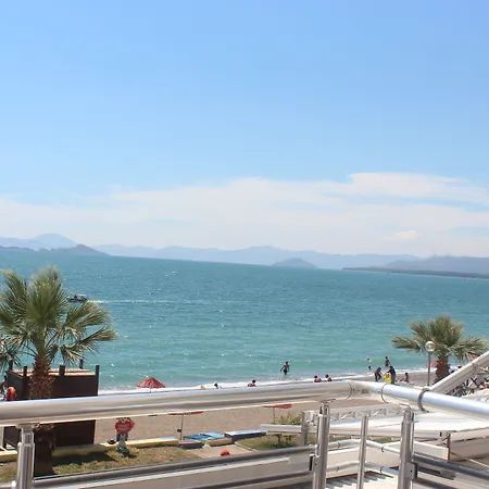 Berlin מלון פאטהיה