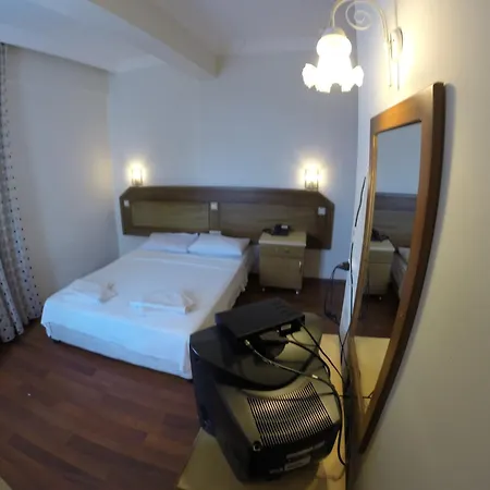 Berlin 2* 费特希耶