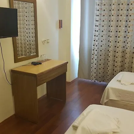 Berlin Hotel 2*